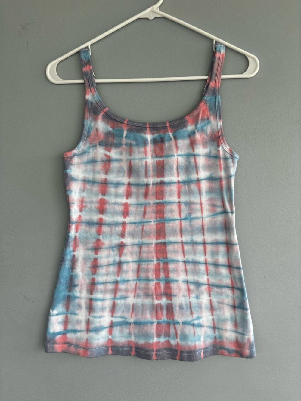 Ruff Hewn Blue & Red Tie-Dye Scoop Neck Tank